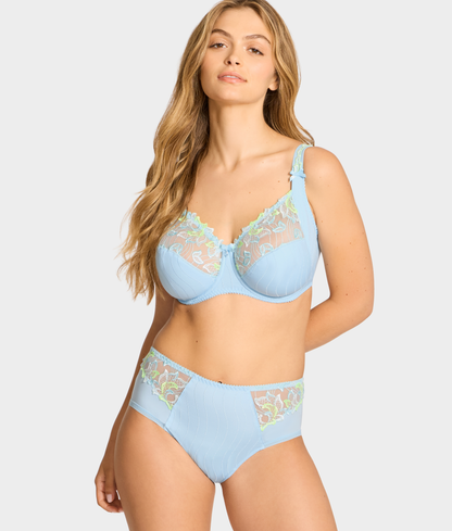 Deauville Brief