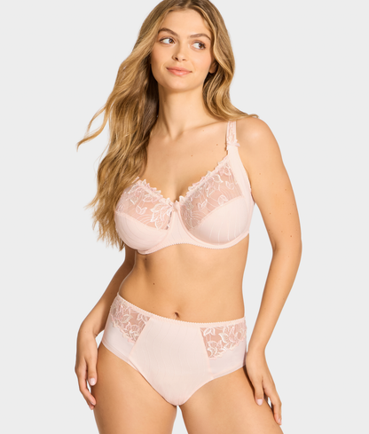 Deauville Brief