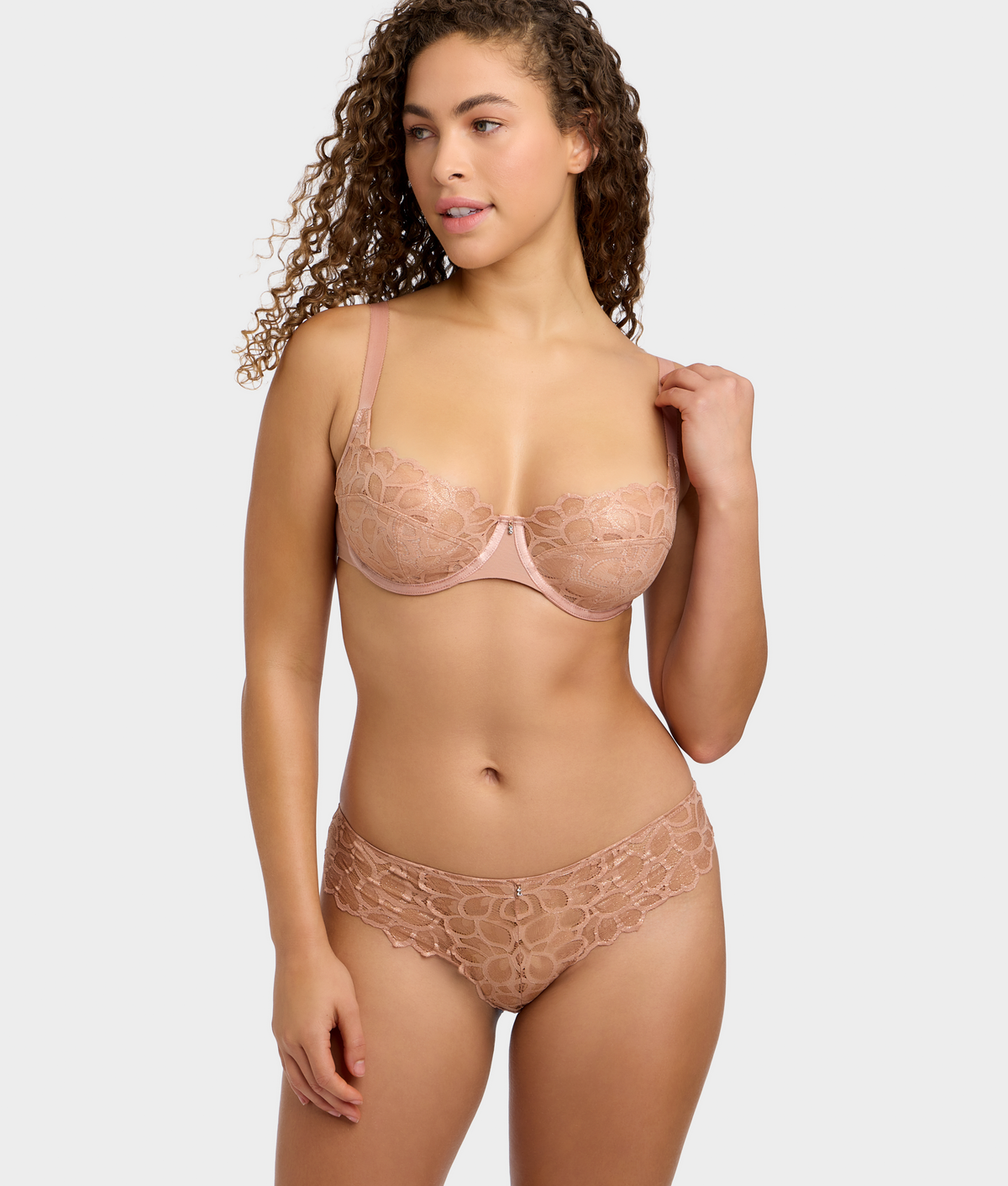 Allure Brief