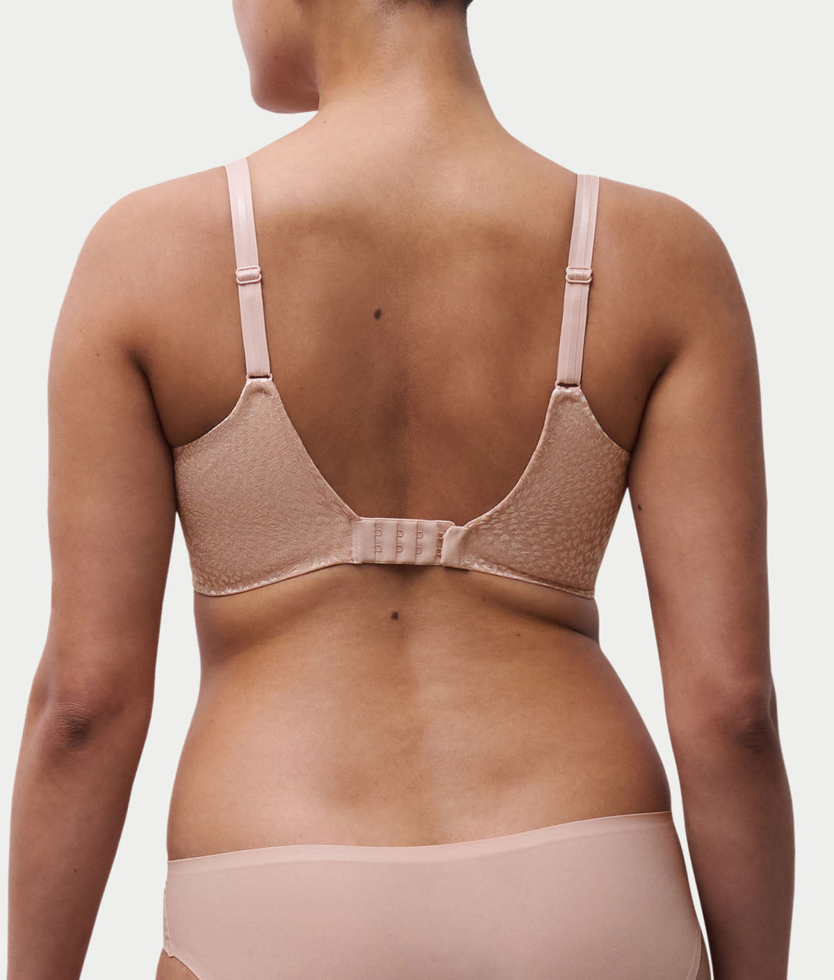 Magique Back-Smoothing Wire-Free Minimizer Bra