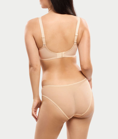 Amour Brief