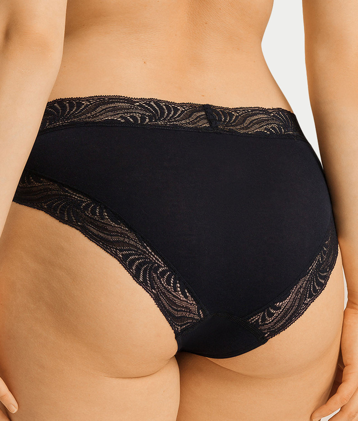 Cotton Delight Hi-Cut Brief