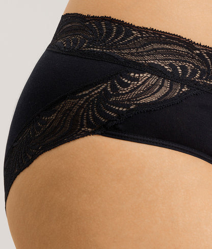 Cotton Delight Hi-Cut Brief