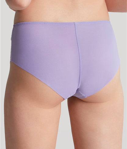 Ana Brief