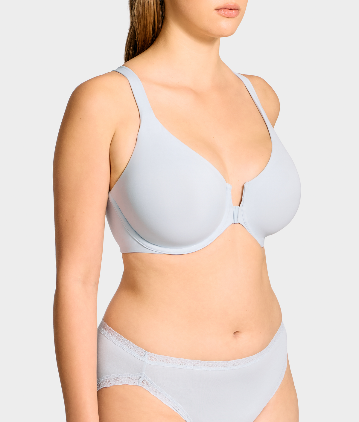 The Absolute Minimizer Front-Close Bra