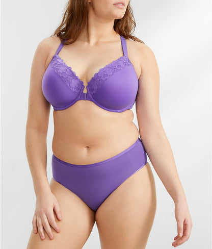 The Effortless Front-Close Lace Bra
