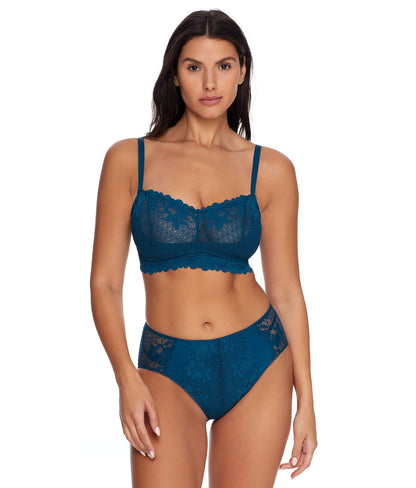 The Essential Lace Curvy Bralette