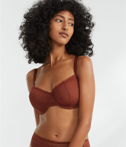 The Push-Up Without Padding Bra