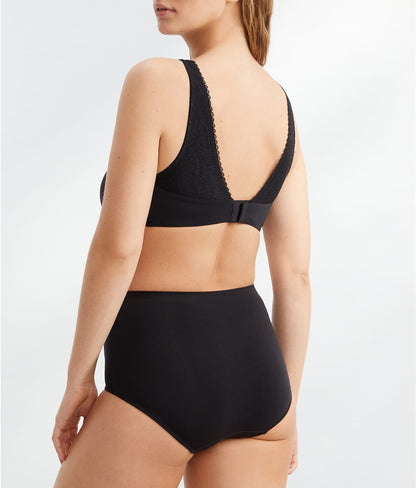 The Easy Everyday Seamless Brief 3-Pack