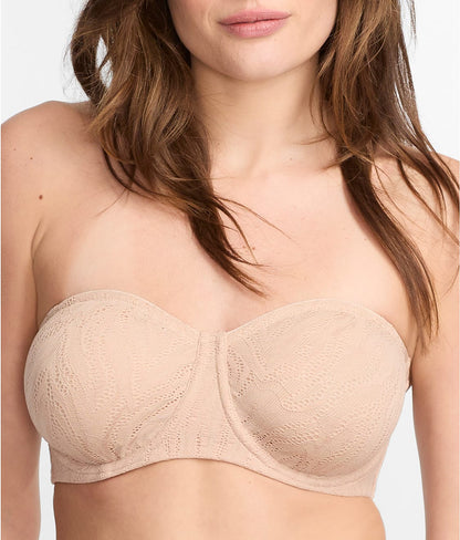 The Absolute Minimizer Strapless Bra