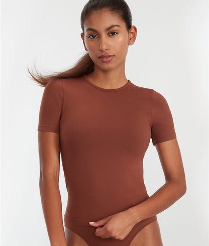 The Smoothing Seamless T-Shirt