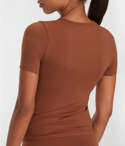 The Smoothing Seamless T-Shirt