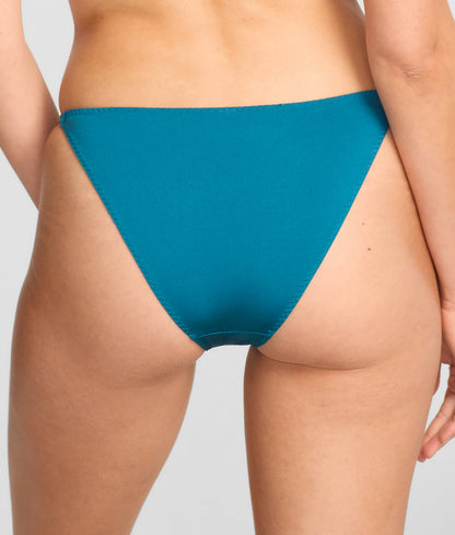 Spotlight Hi-Kini