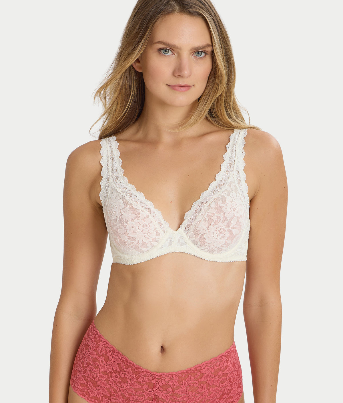 Signature Lace High Apex Bra
