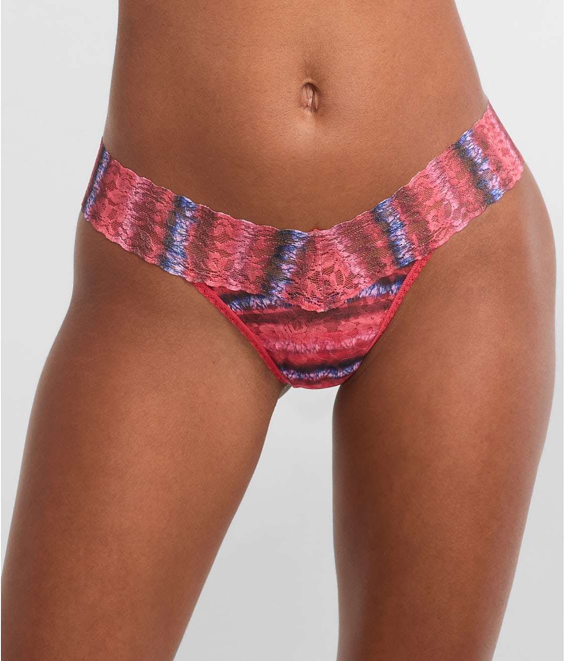 Signature Lace Low Rise Printed Thong