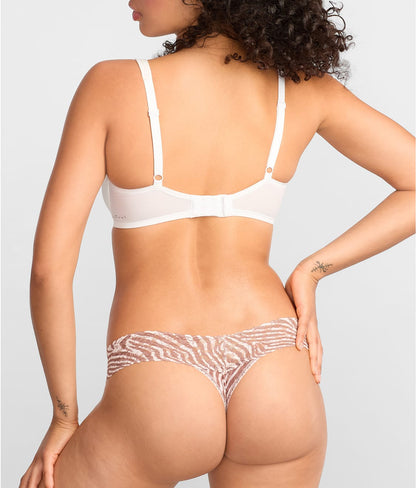 Signature Lace Low Rise Printed Thong