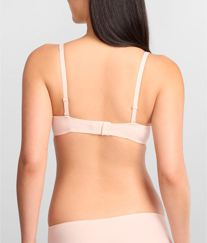 Saga Demi Bra