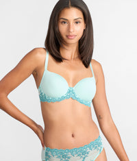 Eggshell Blue/Brittany Blue